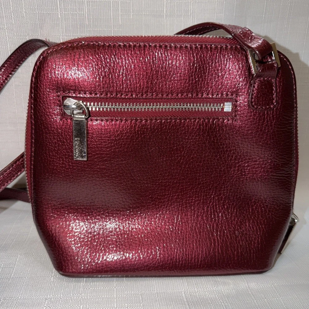 Hobo International Crossbody Purse Red/Maroon Pebbled Patent Leather Metallic Sm